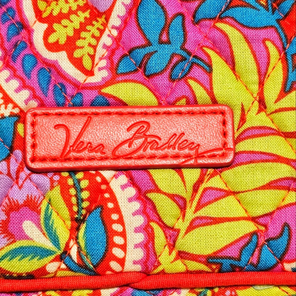 Vera Bradley 15 inch laptop carrier, paisley print.